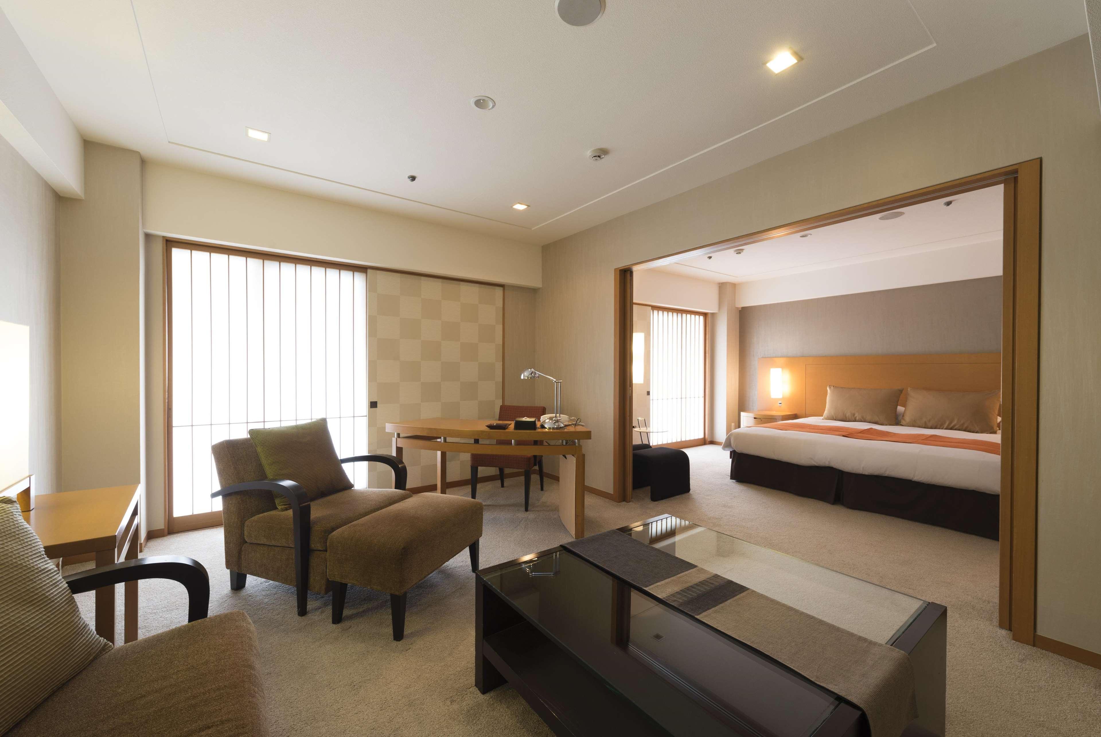 Kyoto Tokyu Hotel Exteriör bild A suite at the hotel