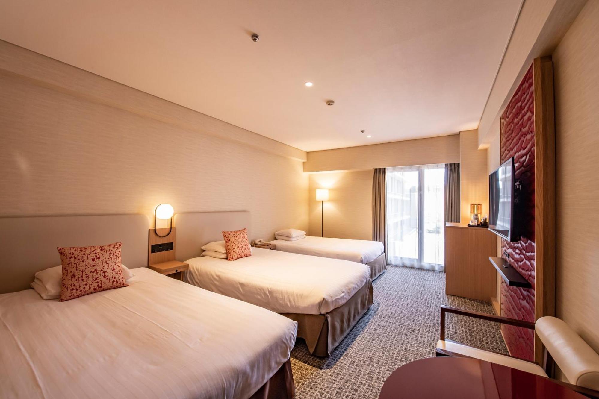 Kyoto Tokyu Hotel Exteriör bild Deluxe Triple Room